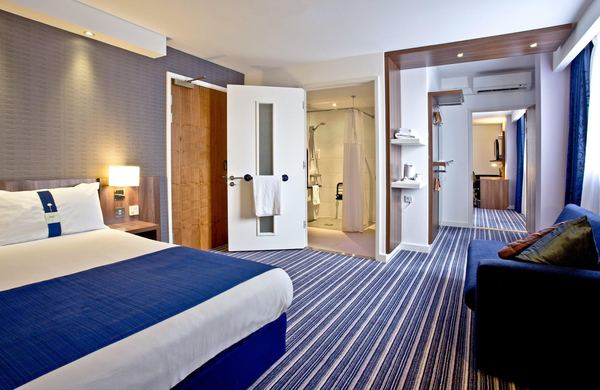 Holiday Inn Express Birmingham South A45