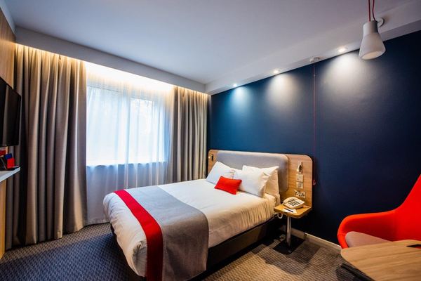 Holiday Inn Express Canterbury
