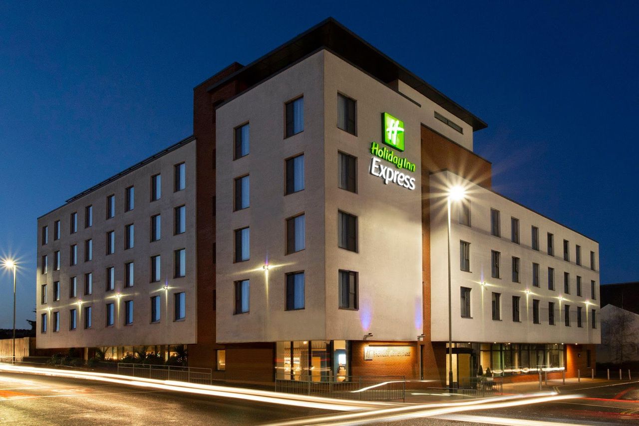 Holiday Inn Express Cheltenham Town Centre