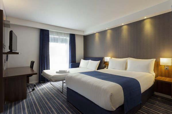 Holiday Inn Express Dunstable