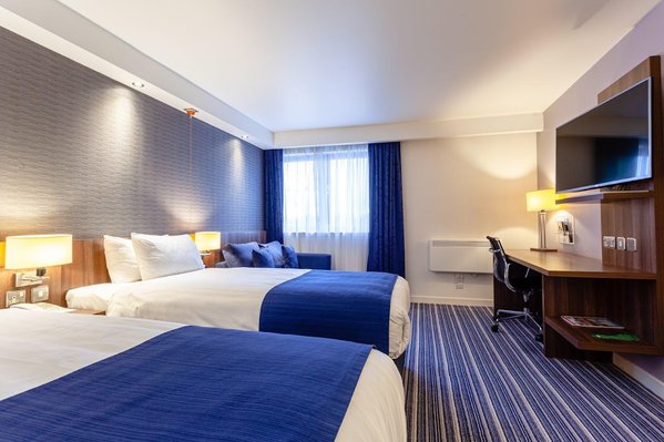 Holiday Inn Express Edinburgh Airport