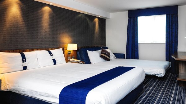 Holiday Inn Express Glenrothes