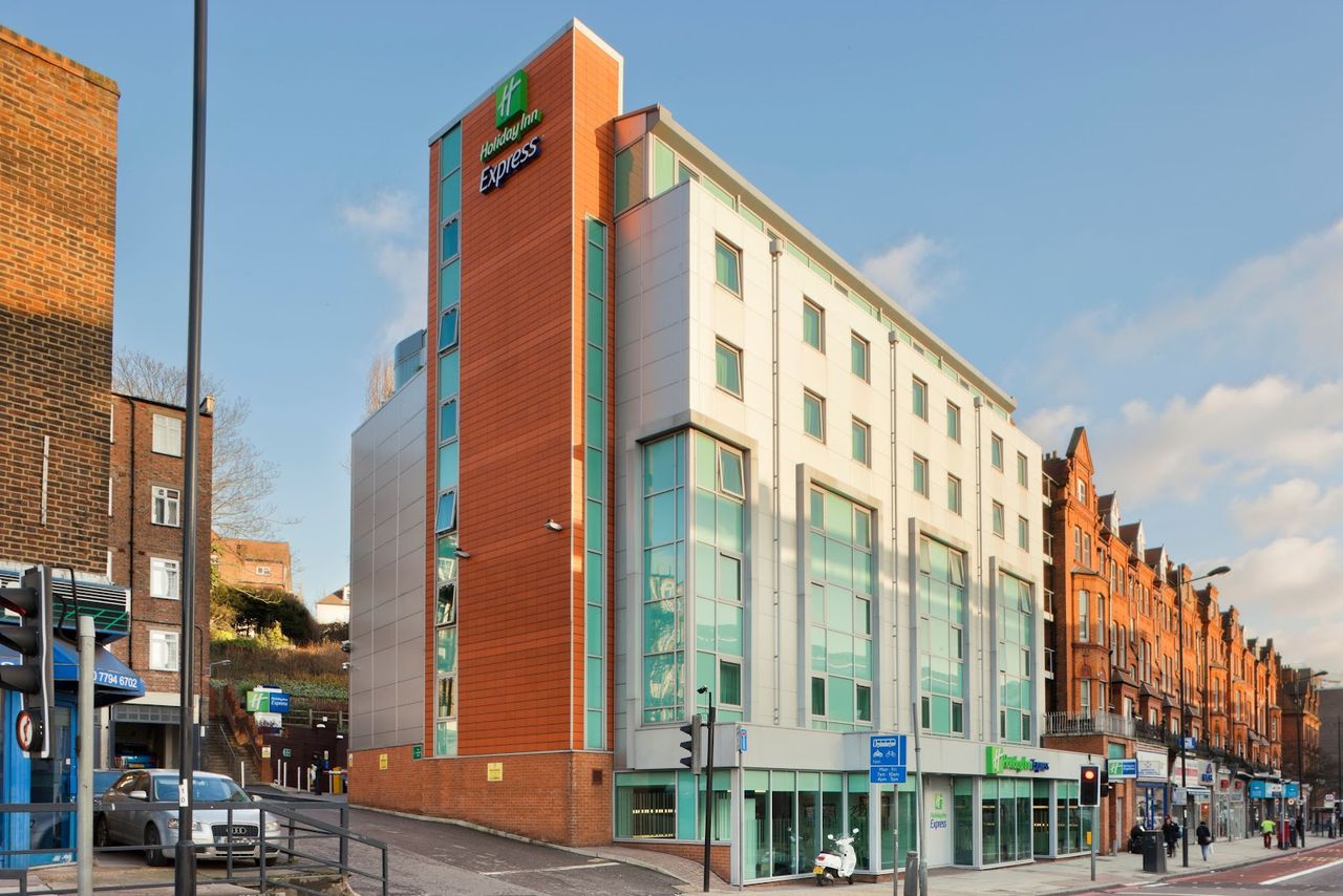 Holiday Inn Express London Swiss Cottage