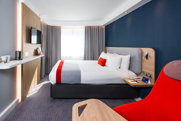 Holiday Inn Express London Wimbledon South