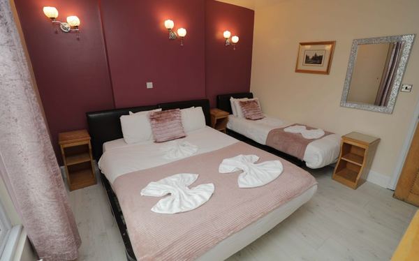 Holland Court Hotel