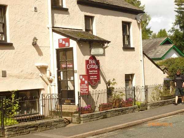 Holly Cottages