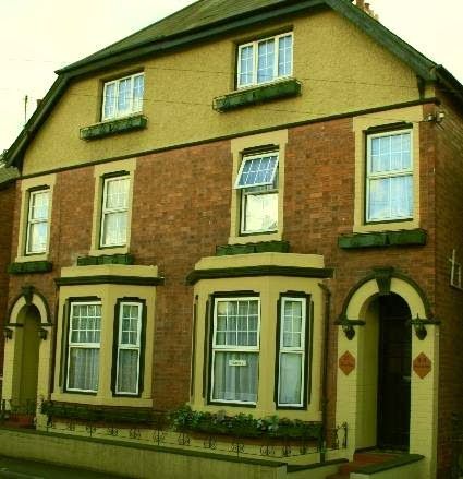 Holly House Bed & Breakfast