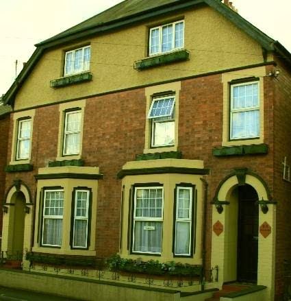 Holly House Bed & Breakfast