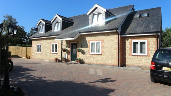 Homeside Silverstone B&B