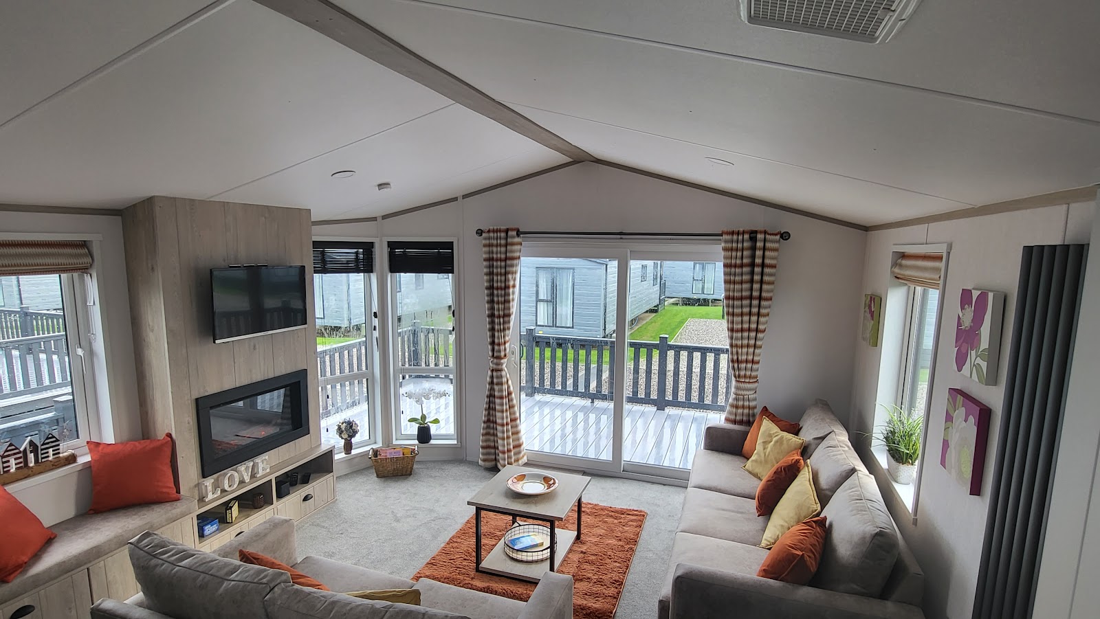 Honeycomb Lodge