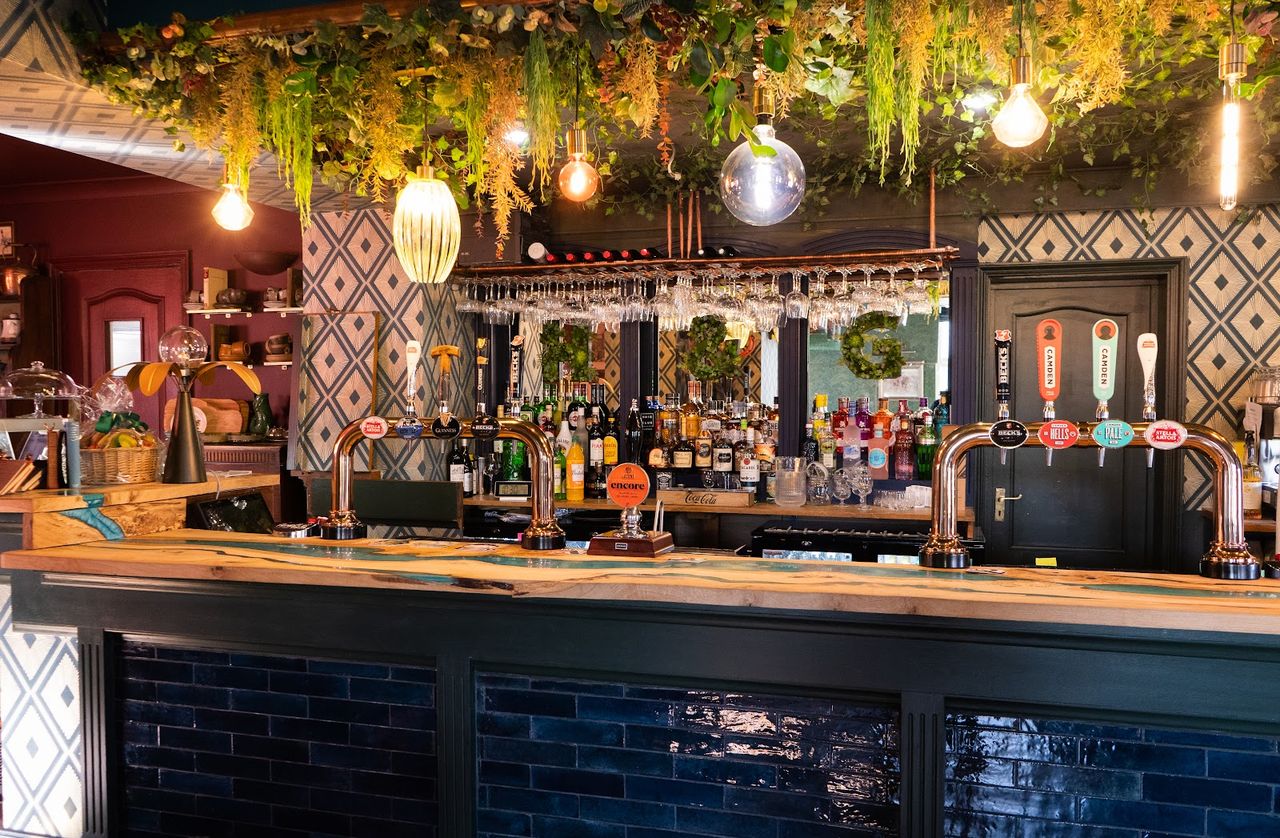 Horse and Groom Hotel
