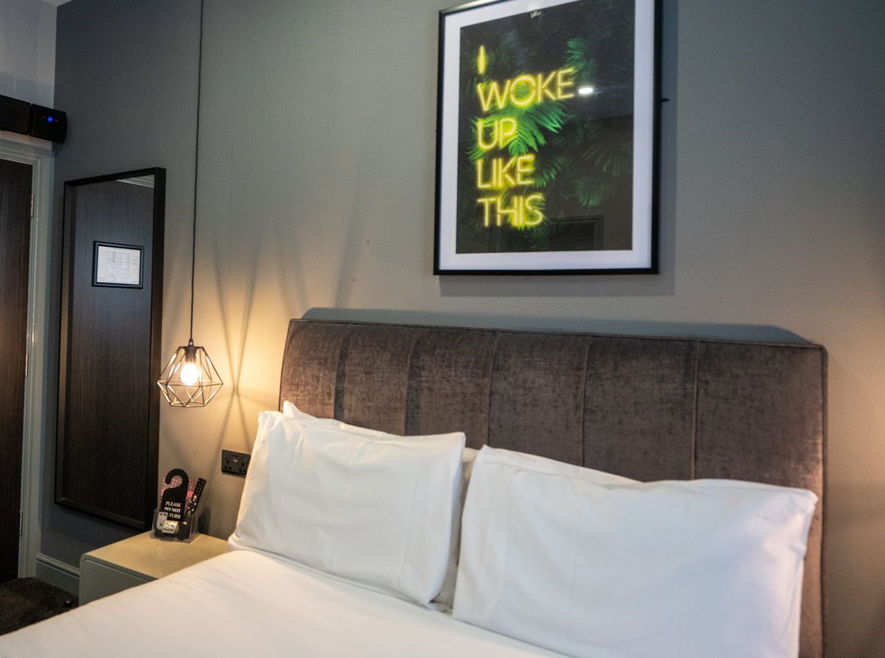Hotel 105