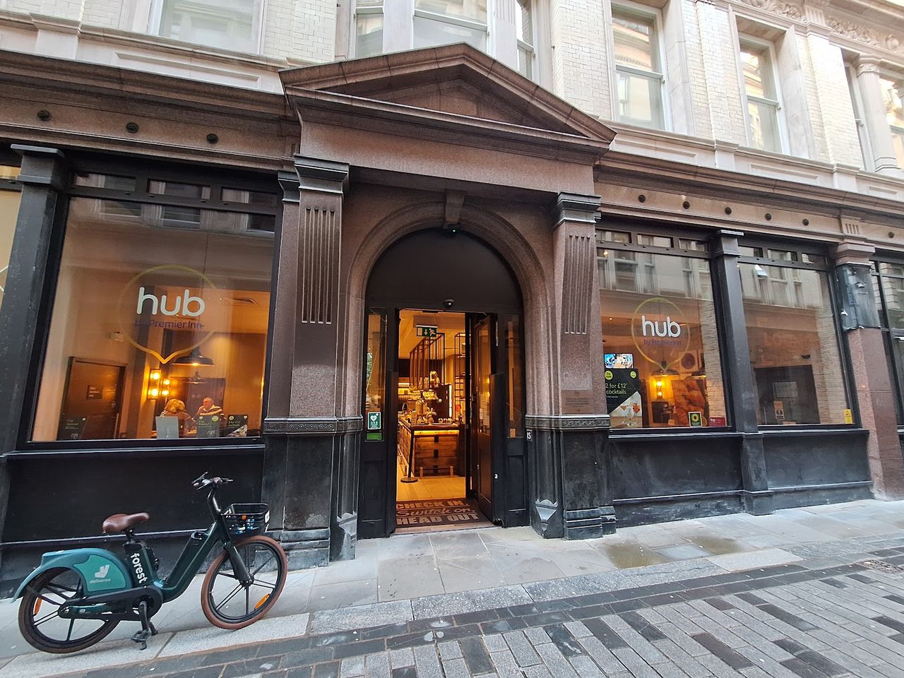 hub by Premier Inn London City Bank