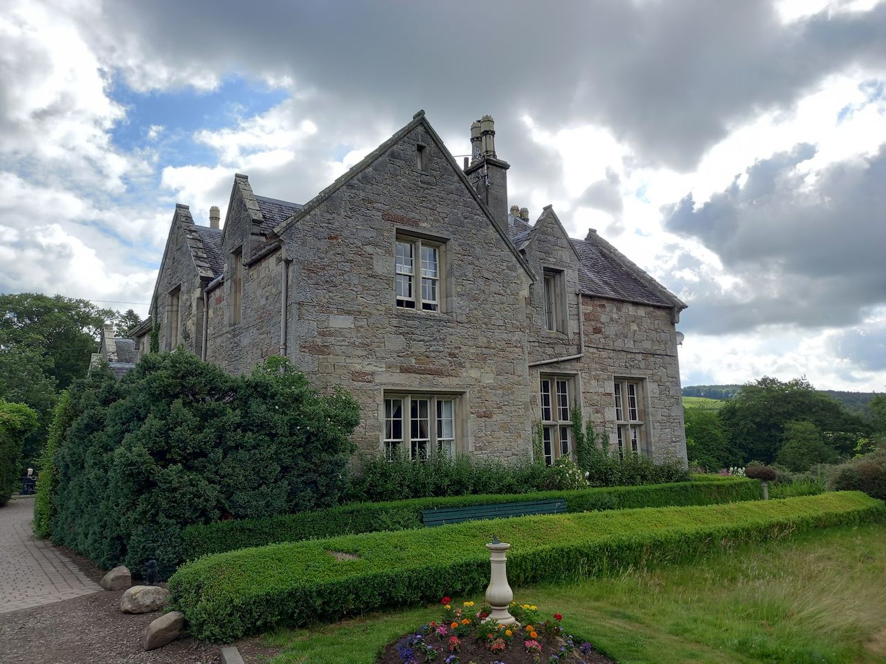 Hundalee House