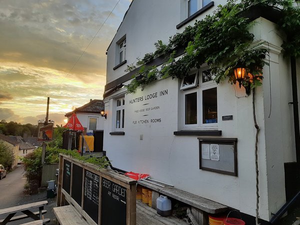 Hunters Lodge Inn