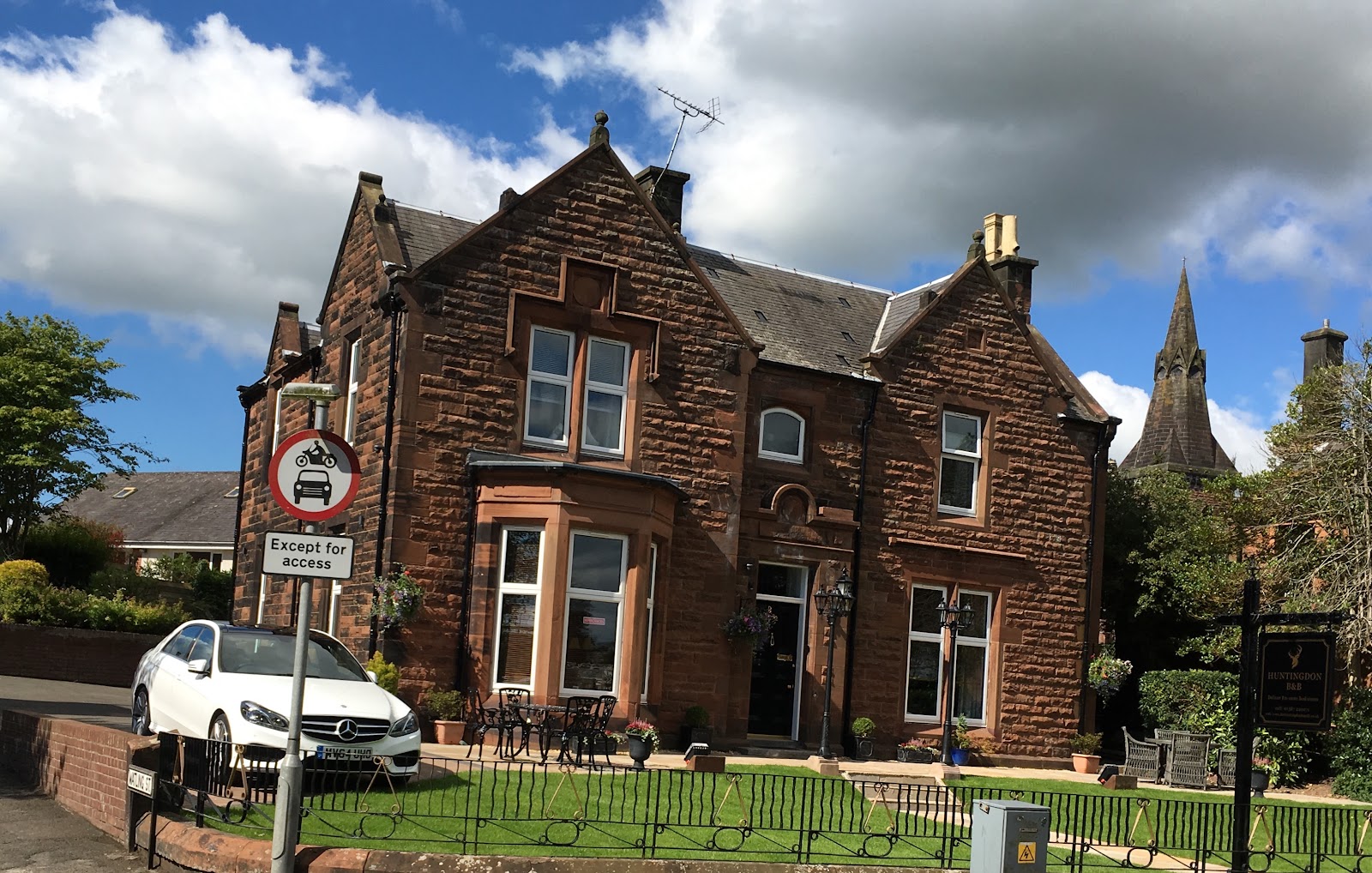 Huntingdon House Hotel