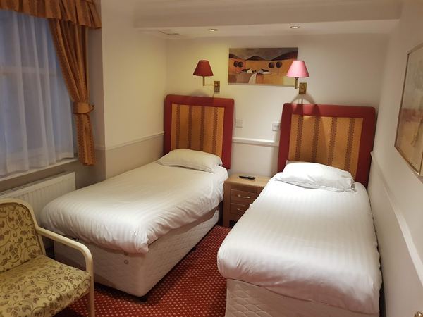 Hyde Park Radnor Hotel B&B
