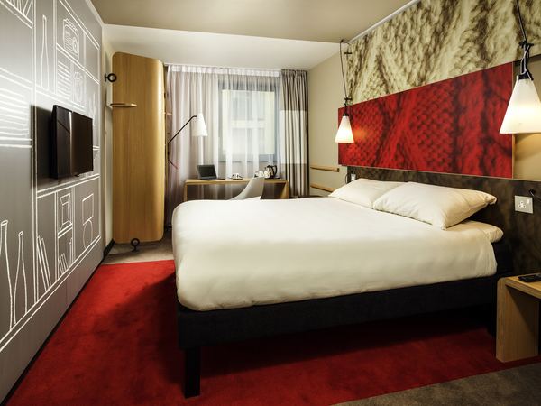 ibis Swansea