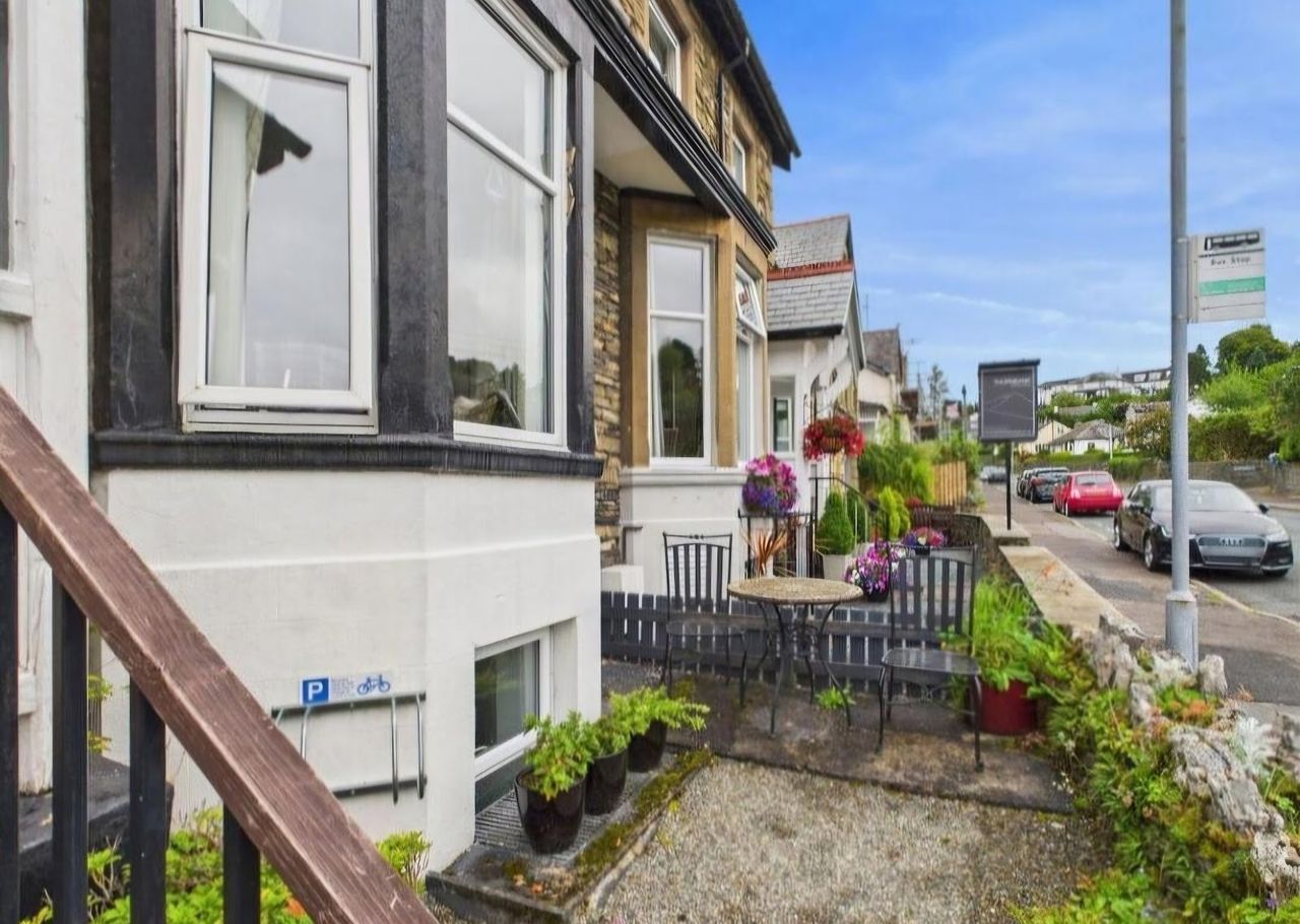 Invergarry Room Only Guest House For Adults