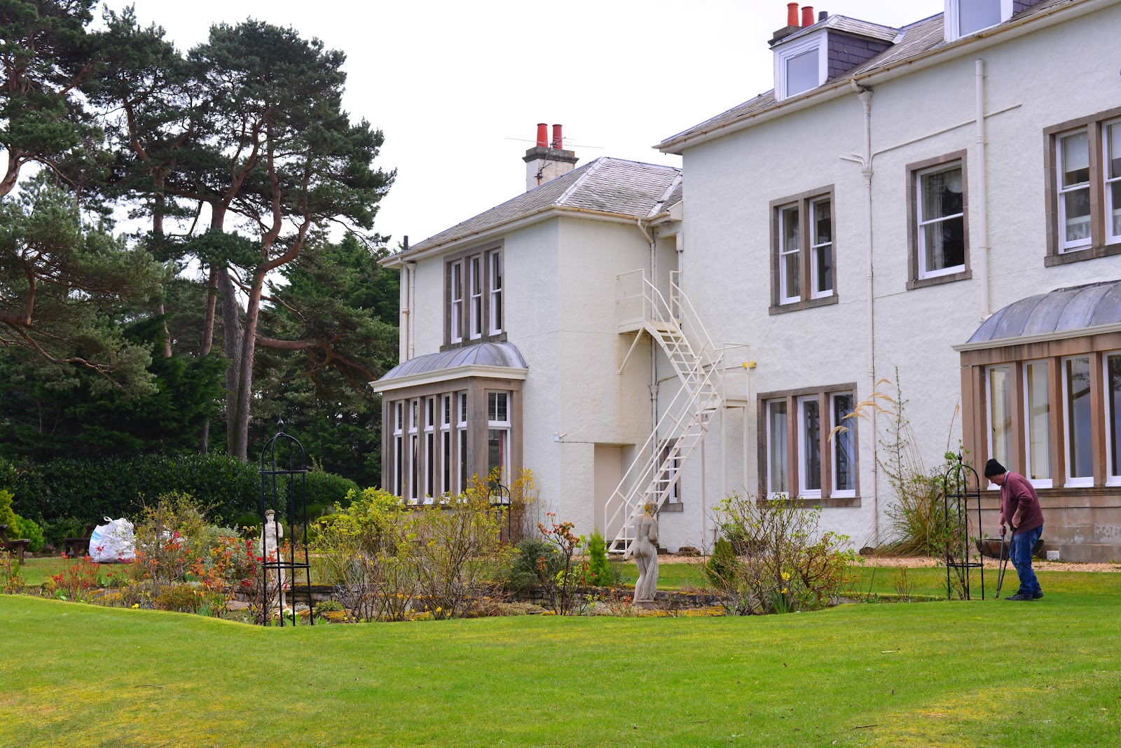 Invernairne Guest House