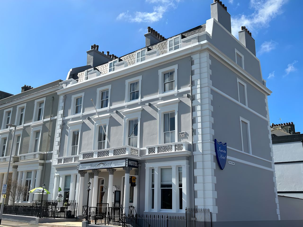 Invicta Hotel