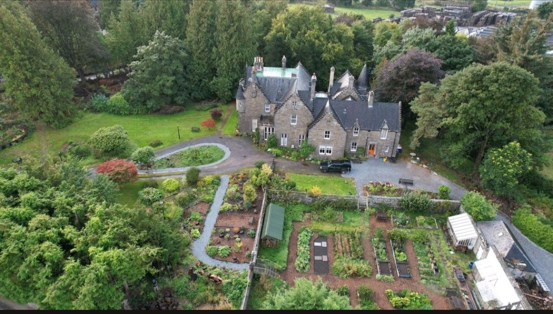 Isla Bank House