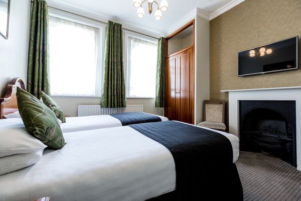 Kensington Gardens Hotel