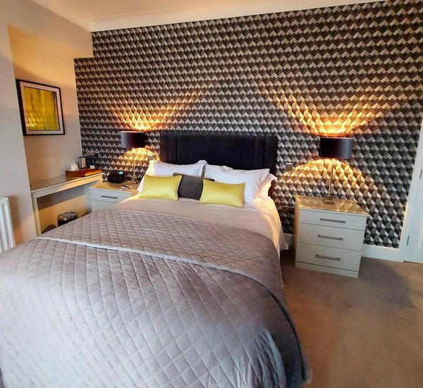 Kingsway Hotel