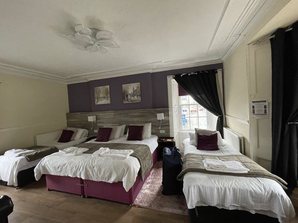 Kinloch Arms Hotel