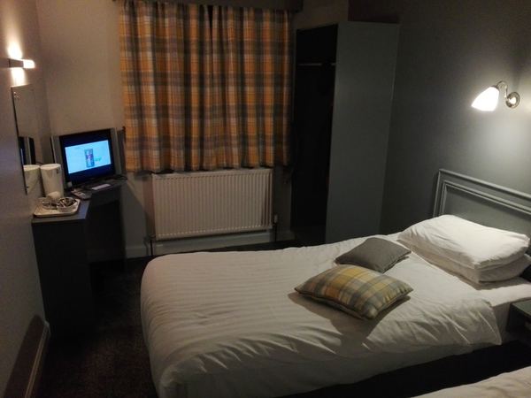 Kinmount Hotel