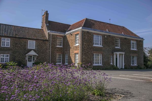 Knights Hill Hotel & Spa