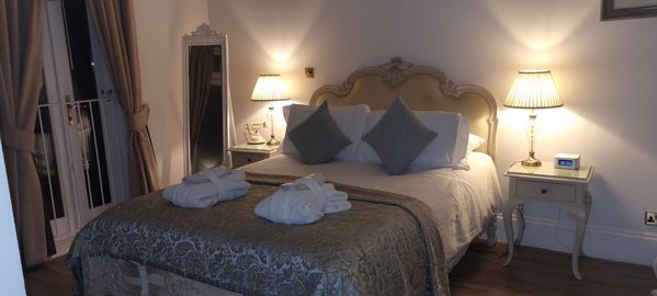 La Haule Manor