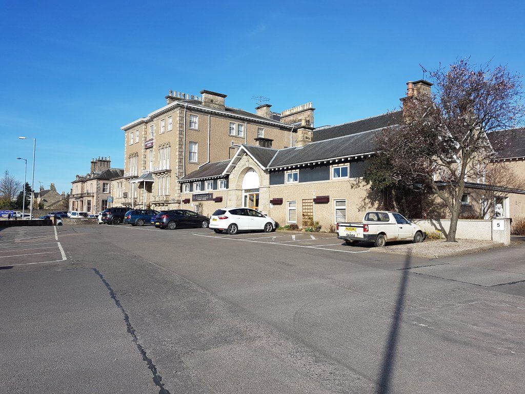 Laichmoray Hotel