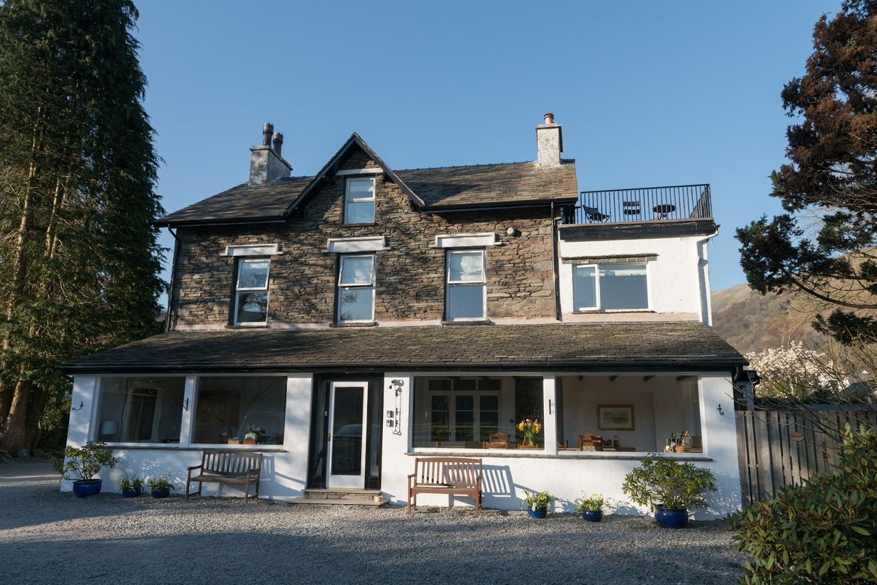 Lake View Country House