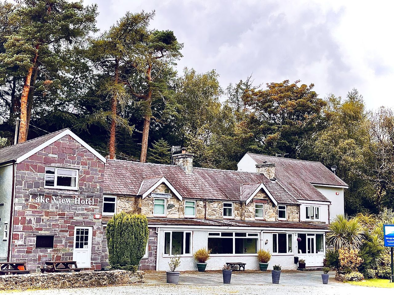 Lake View Hotel