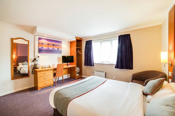 Lakeside Haydock Hotel St Helens