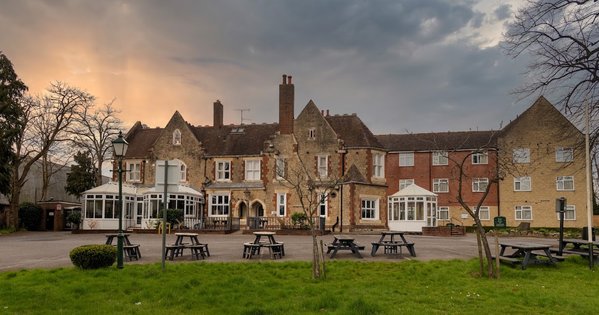 Larkfield Priory Hotel & Restaurant