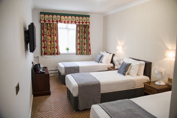 Larkfield Priory Hotel & Restaurant