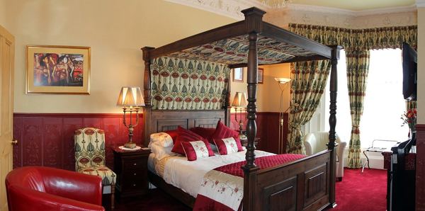 Lauderville Guest House