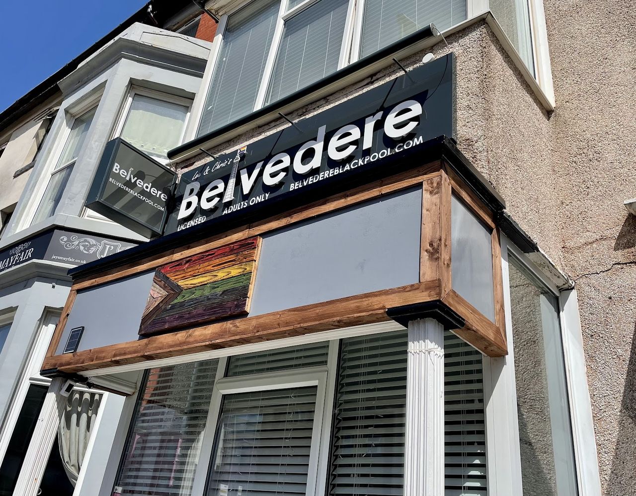 Lee & Chriss Belvedere - Adults Only