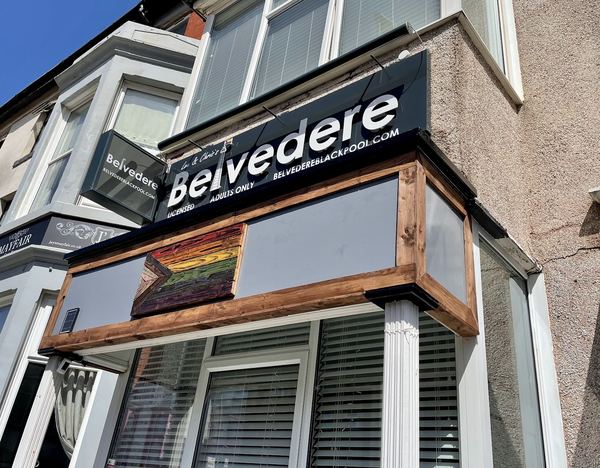 Lee & Chriss Belvedere - Adults Only