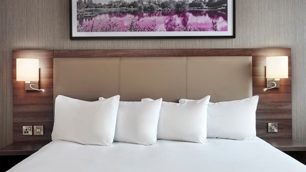 Leonardo Hotel Swindon