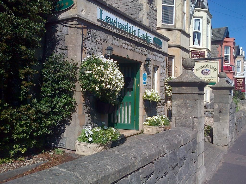 Lewinsdale Lodge