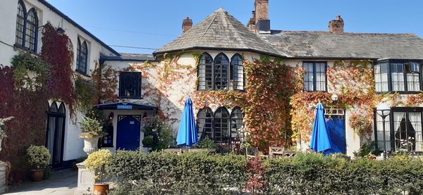 Lifton Hall Hotel