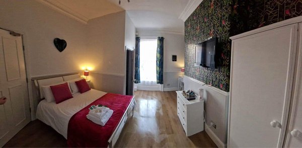 LilyRose Hotel