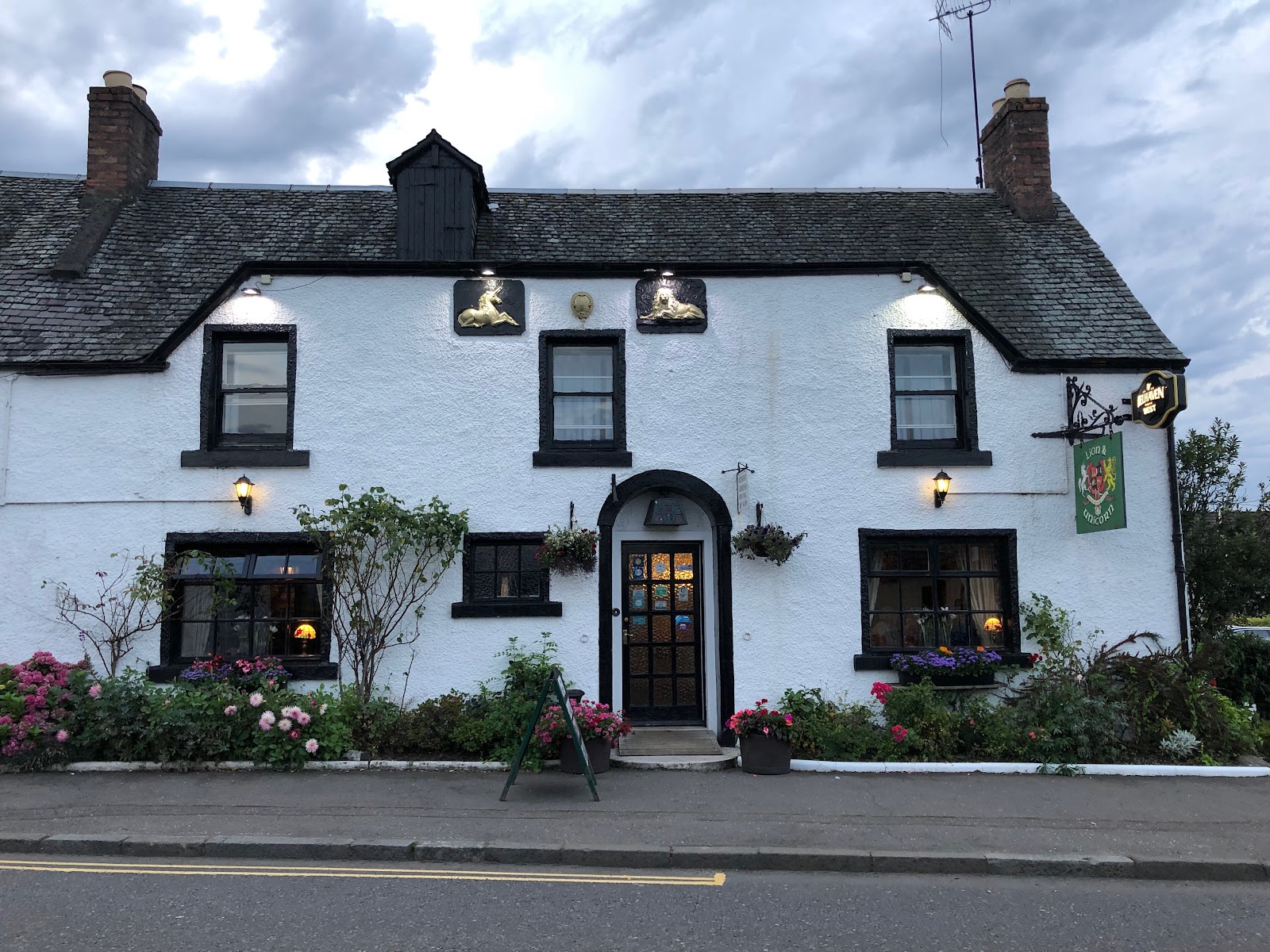 Lion and Unicorn Hotel