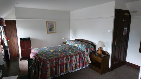 Lion and Unicorn Hotel