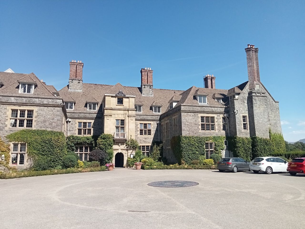 Llangoed Hall