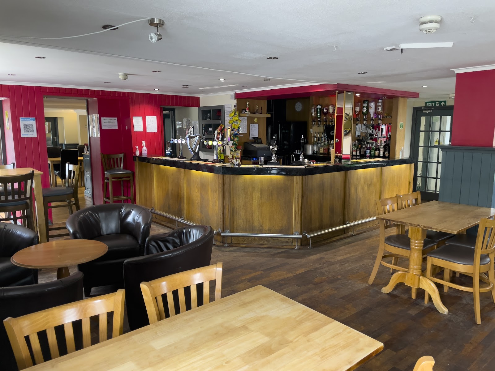 Llanina Arms