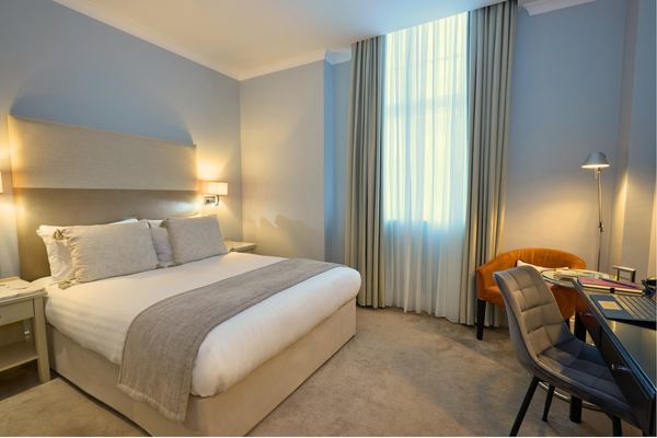 London Bridge Hotel